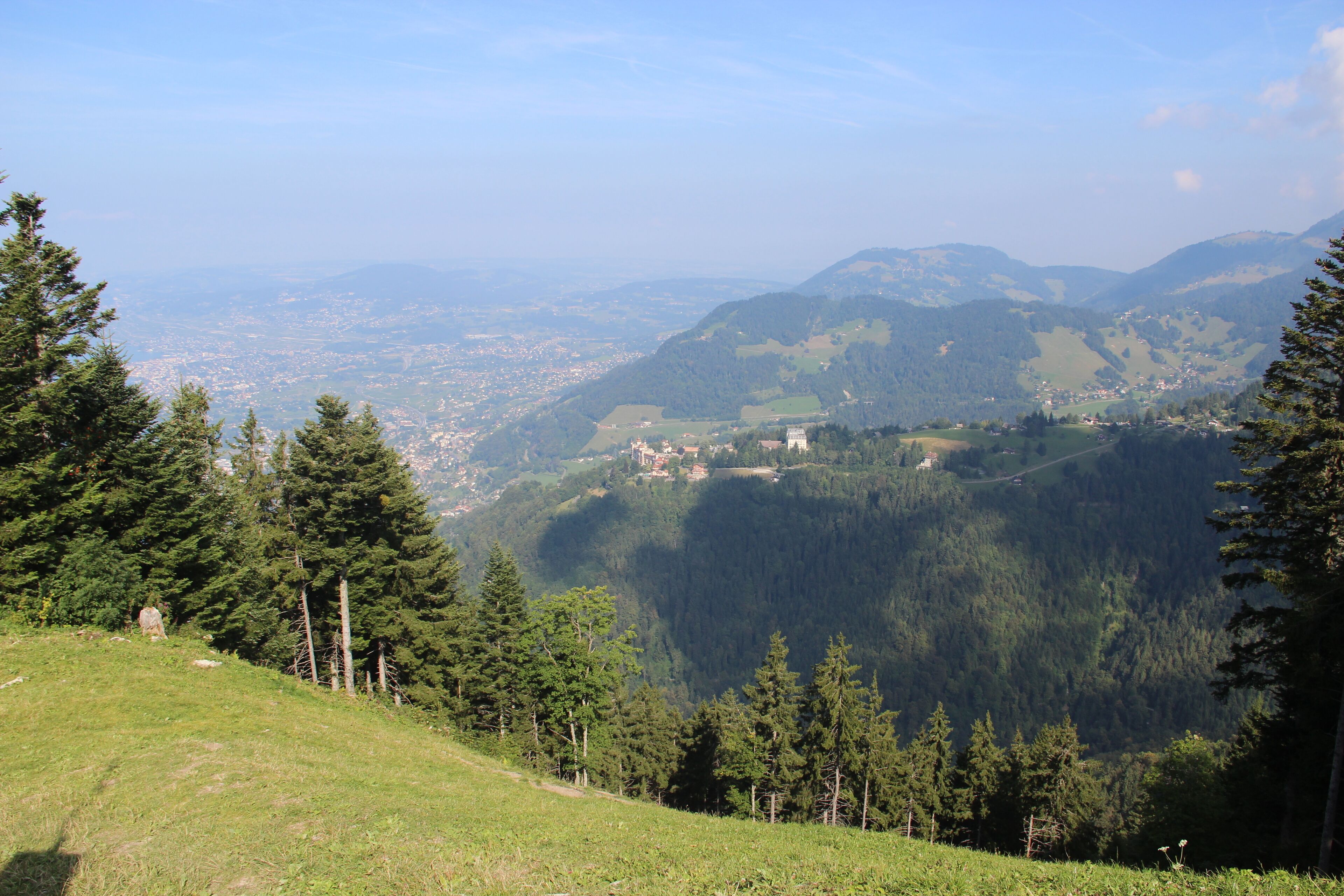 View onto the Lake of Geneva from Creux à la Cierge