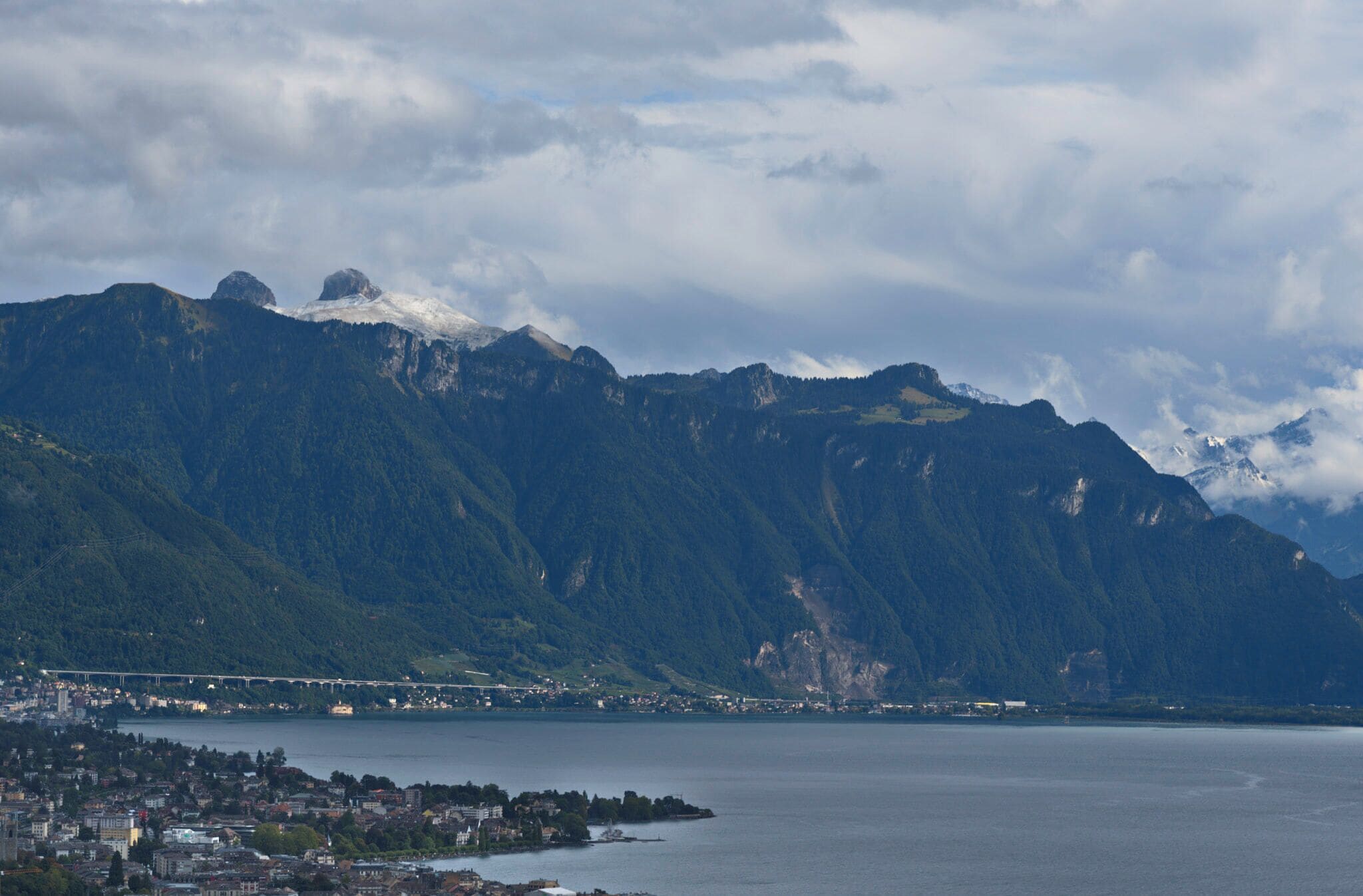 500px provided description: Should you like to see a larger version of the photograph: www.flickr.com/photos/144355724@N03/37050658396/in/photostream/ [#Snow ,#Sky ,#Mountain ,#Montreux ,#Vevey ,#Lake Geneva ,#Lansdscape]