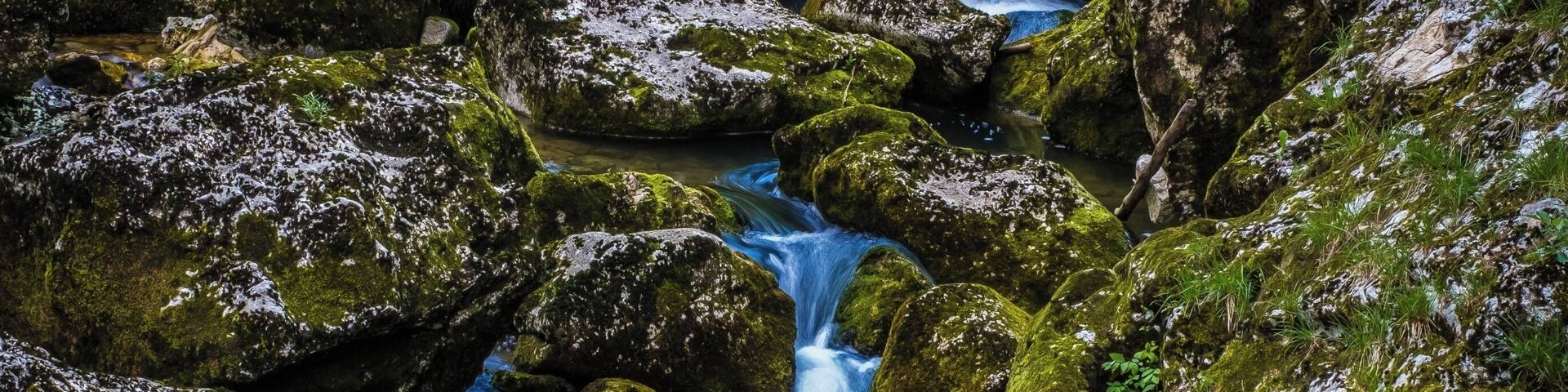 The Gorges de l'Orbe are located between Vallorbe and Orbe and are best explored by hiking between both towns. The direction from Vallorbe towards Orbe allows to follow the flow of the river and is therefore a bit easier ... #hiking