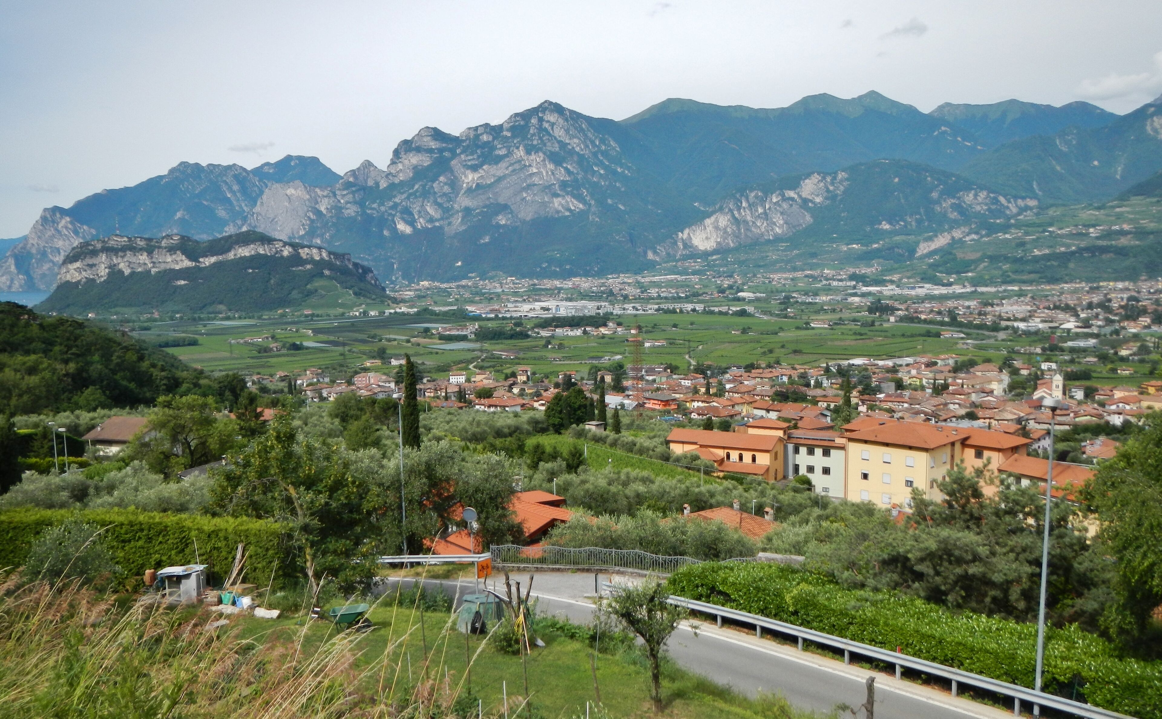 Way up from Bolognano to Santa Barbara