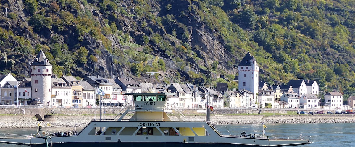 St. Goarshausen mit der RheinfÀhre Loreley VI