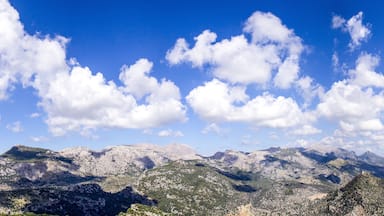 Climb to the mountain tops and look over the beautiful valley. UNBELIEVABLE