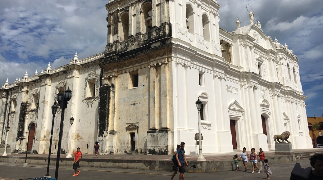 The Cathedral in Leon is the center of the city. I love that it unites everyone together. It’s a gathering place for many people and you can pay to get on the roof for some amazing views!
#culture #travel #nicaragua