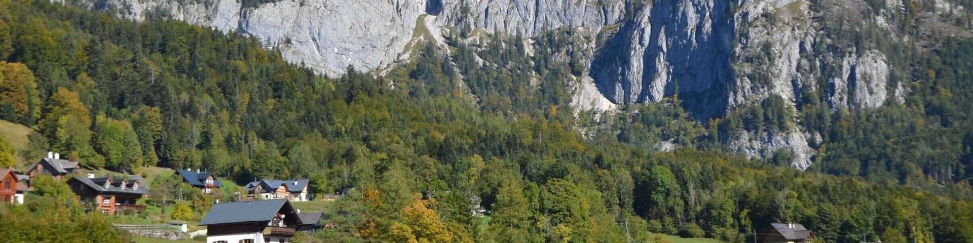 Taking the 3-Seen Tour of Grundlsee and the two surrounding lakes was a highlight of our honeymoon! Our visit was in October as the few leaves were just starting to turn and it was perfect. The shops and restaurants around the lake were mostly closed down as it was off season for them, but that added to the beauty of the quiet and calm. My happy place is always in the #mountains