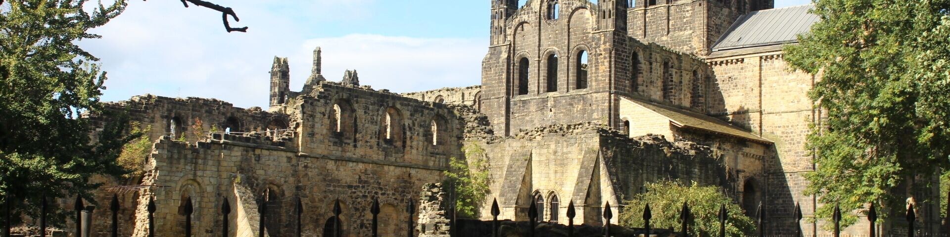 Kirkstall Abbey - my friend and I were so excited to see an old rundown building that we photo-whored this place. #architecture #leeds #england #InStone