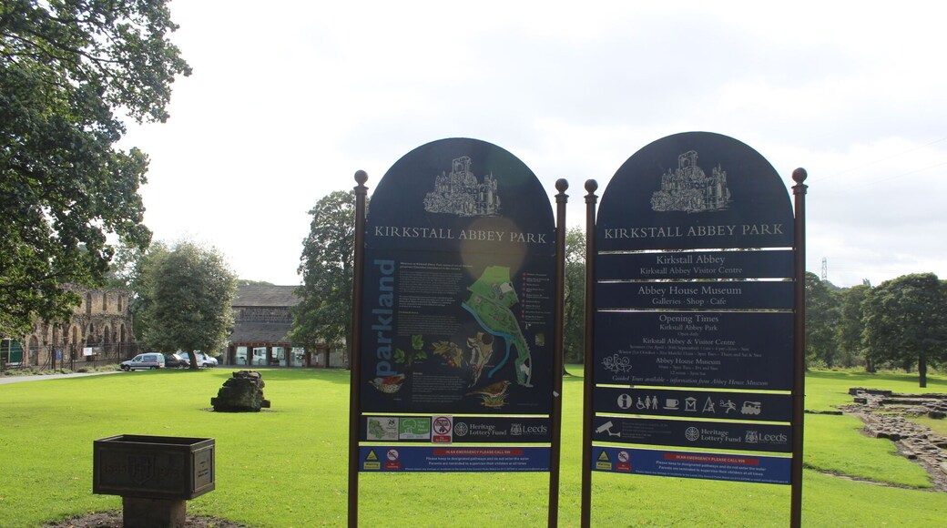 Kirkstall Abbey - my friend and I were so excited to see an old rundown building that we photo-whored this place.