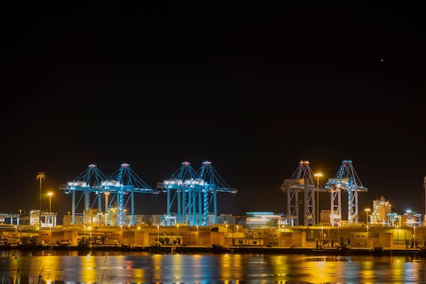 vista nocturna del puerto Bahía de Algeciras, Andalucía