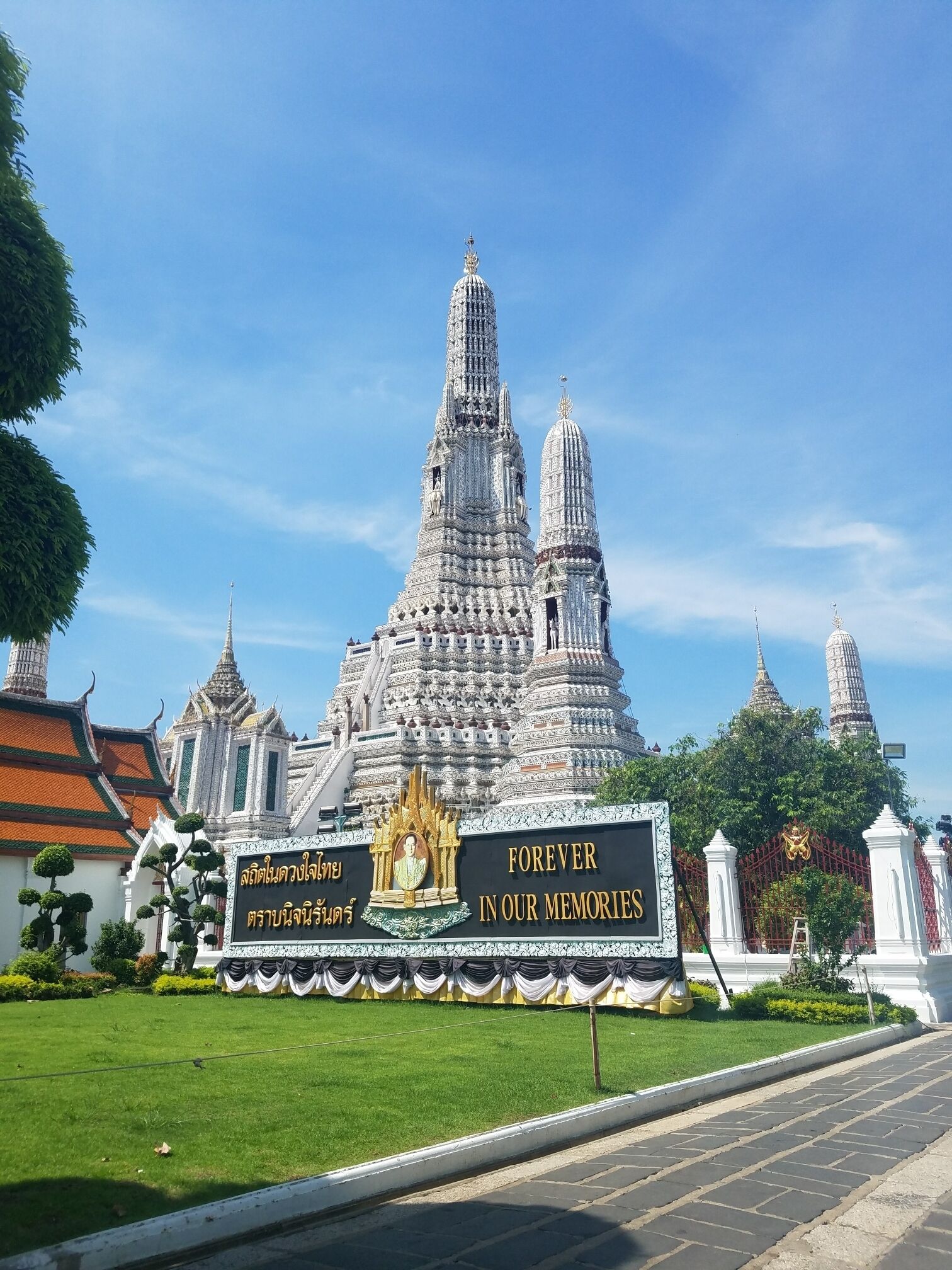 Wat Arun temple was my favorite temple in Bangkok 