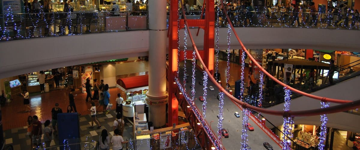 Barrels of fun. Great themes and decorations and an excellent food court. Yummmmmmm