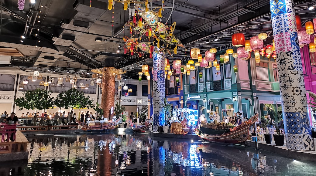 Fabulous place. Looks like a fairy tell shopping mall. A must visit when you are in Bangkok, Thailand