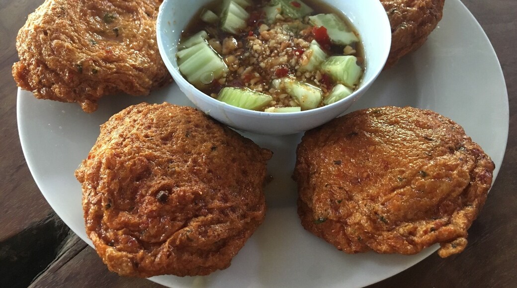 Thai fish cake with sweet sauce
Worth to try!
#foodiefinds