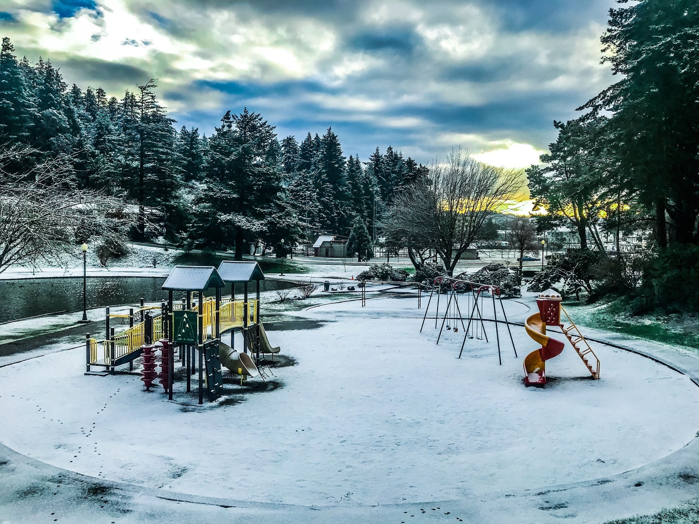 Snow day in Coos Bay #exploring #hiking 