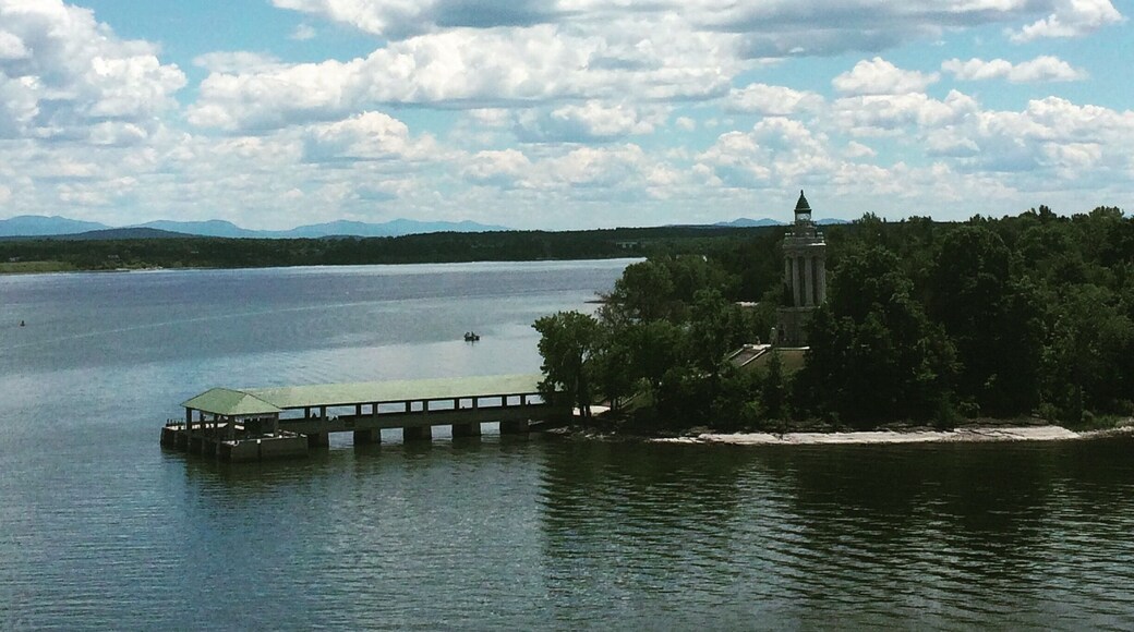 The first thing you see when crossing the bridge from Vermont to New York! #roadtrip #solofemaletravel