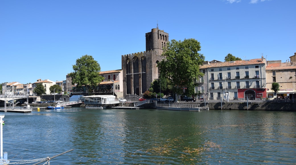 This building is inscrit au titre des Monuments Historiques. It is indexed in the Base Mérimée, a database of architectural heritage maintained by the French Ministry of Culture, under the reference PA00103340 .