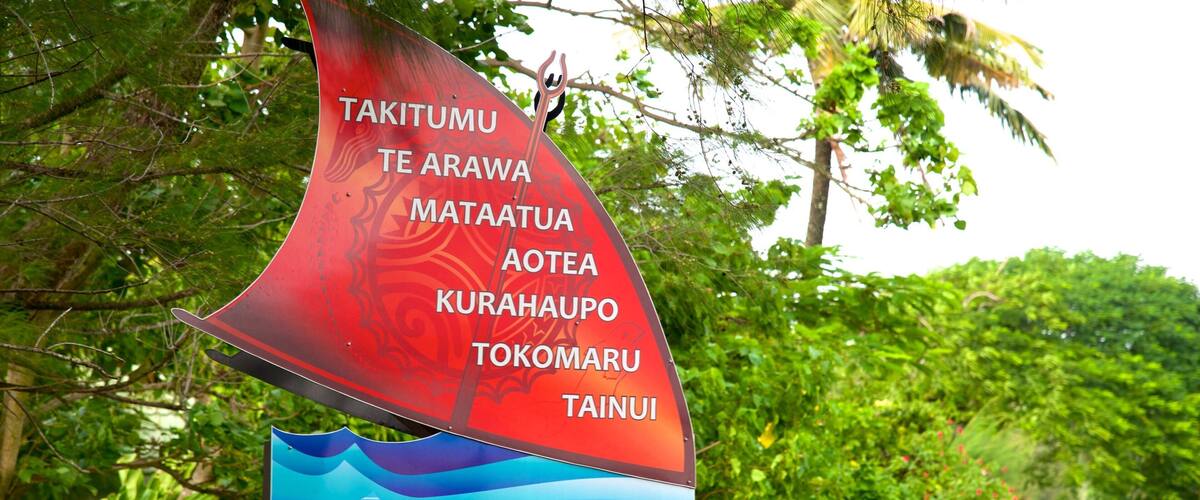 Ngatangiia ofreciendo señalización