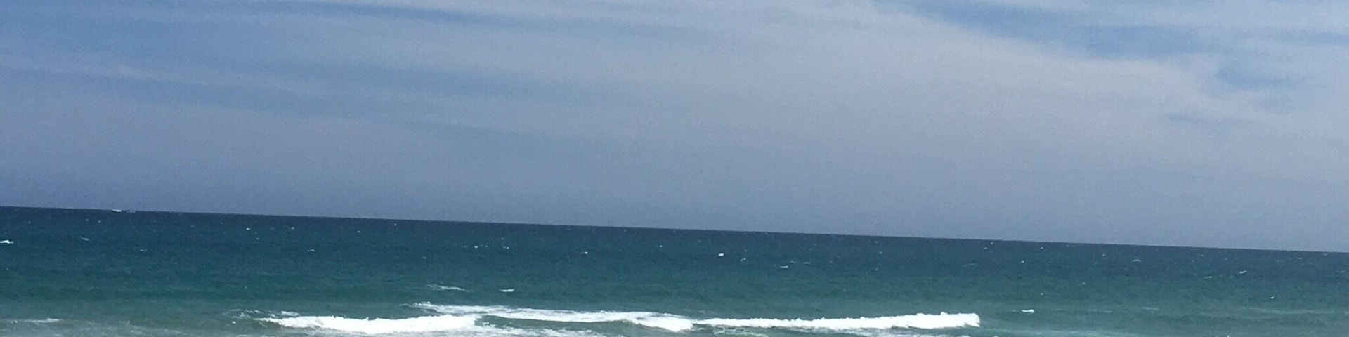 Praia linda e água quente!! Não precisa mais nada para ser feliz!! #praia #beach #portodegalnhas #Brasil