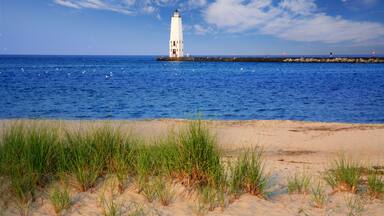 Frankfort North Breakwater Lighthouse
