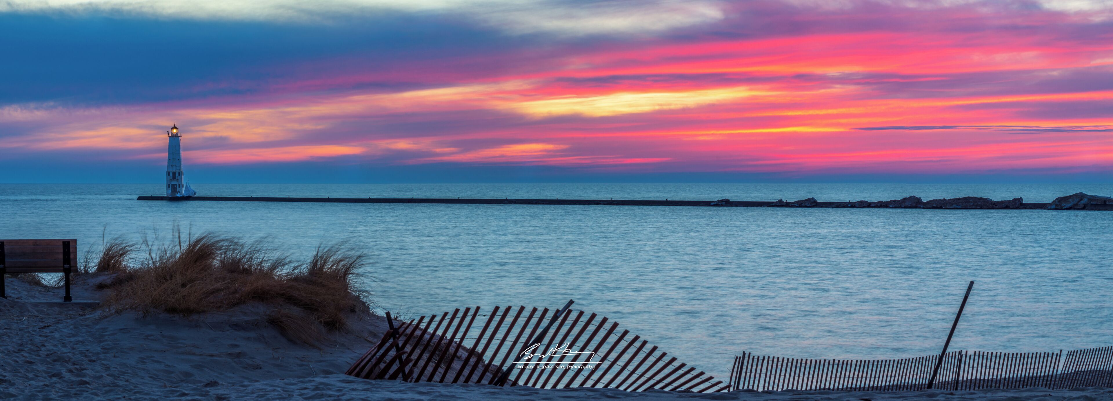  A panorama of the sunset at the Frankfort Lighthouse.

#bvsquad 