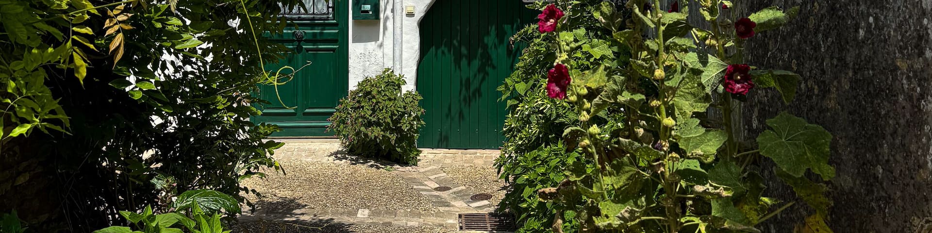 side alley on la Grande Rue, La Couarde-sur-Mer