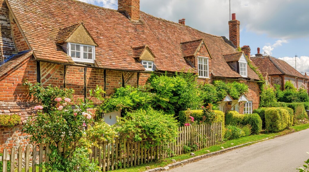Cottages of Turville, Buckinghamshire, England; Shutterstock ID 467002073