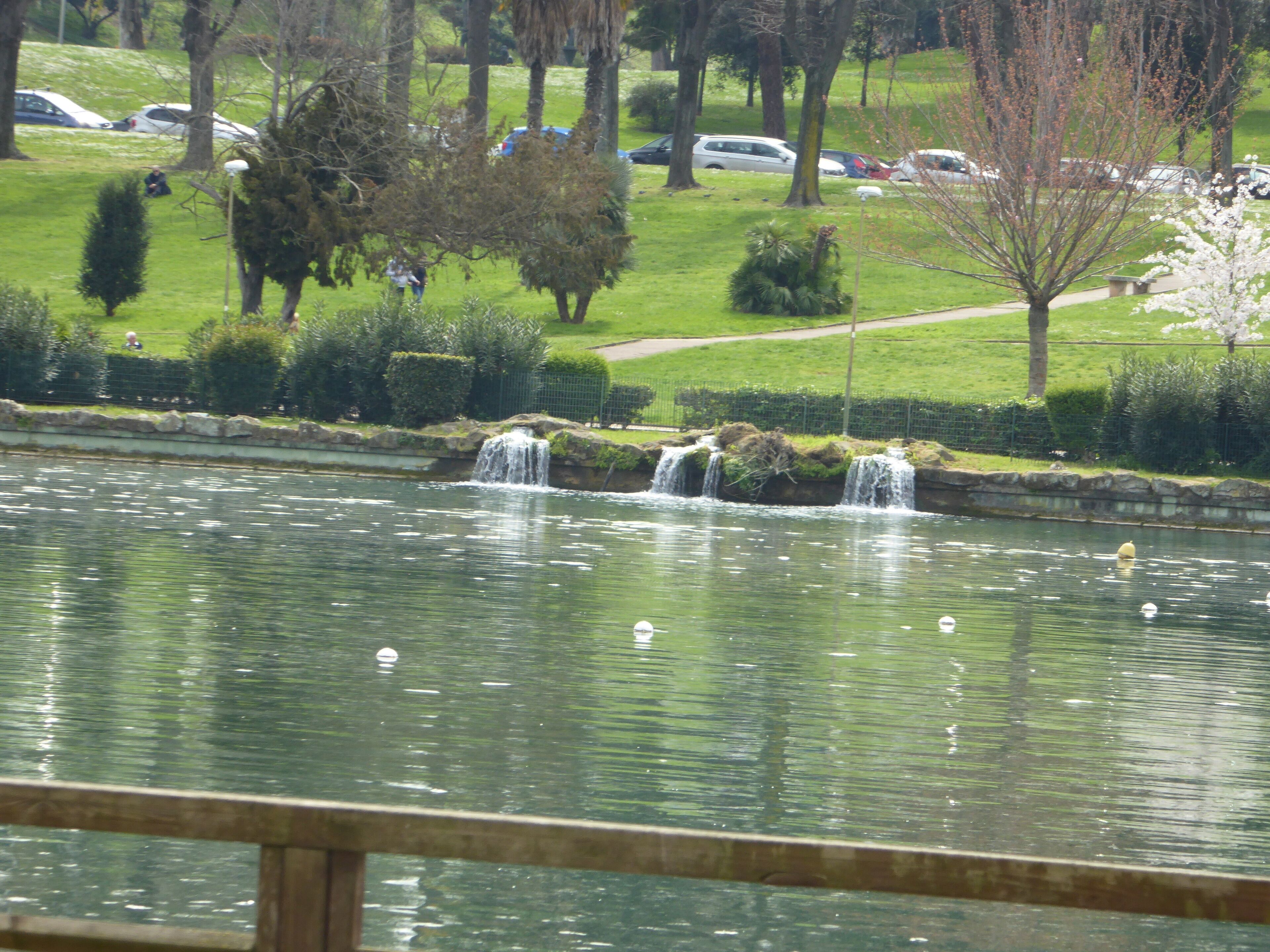 Views of the EUR park.