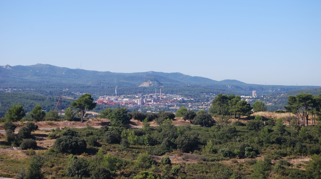 Guardane from Le Montaiguet. Les usines Rio Tinto Aluminium.