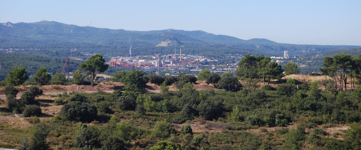 Guardane from Le Montaiguet. Les usines Rio Tinto Aluminium.