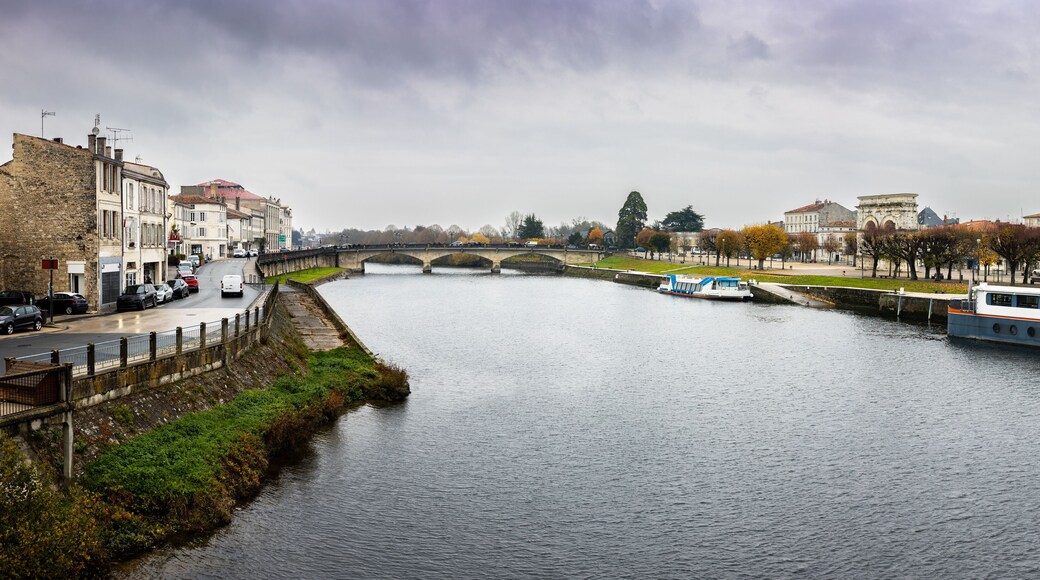 سانت يريي سير شارونت