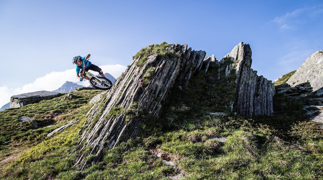 Madesimo featuring mountain biking