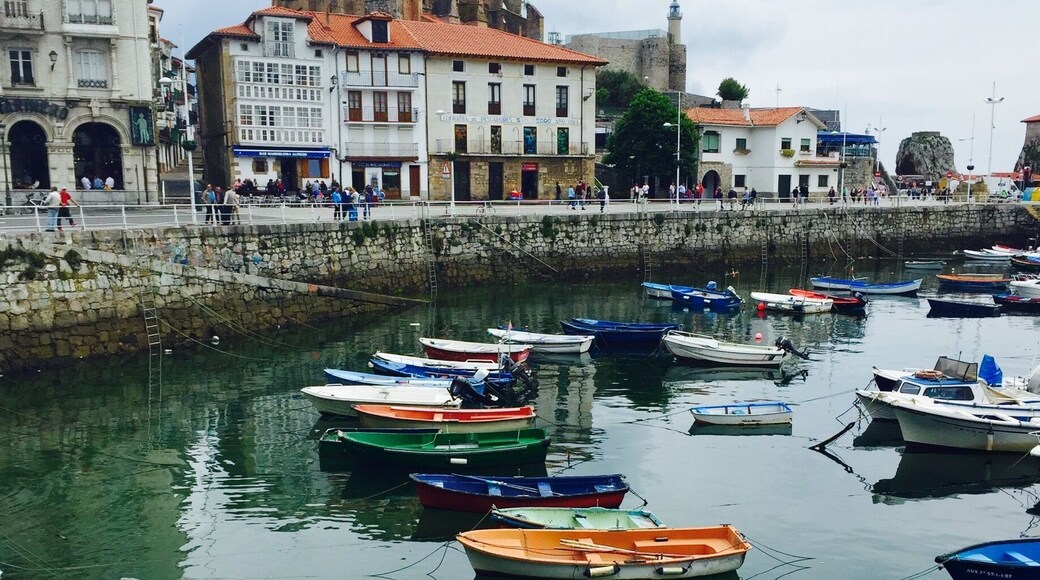 Waterfront at Castro Urdiales
#AquaTrove