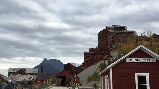 #adventure #kennecott #lovetohike #alaska2019 #americanhistory #luv2travel #wanderingwidower