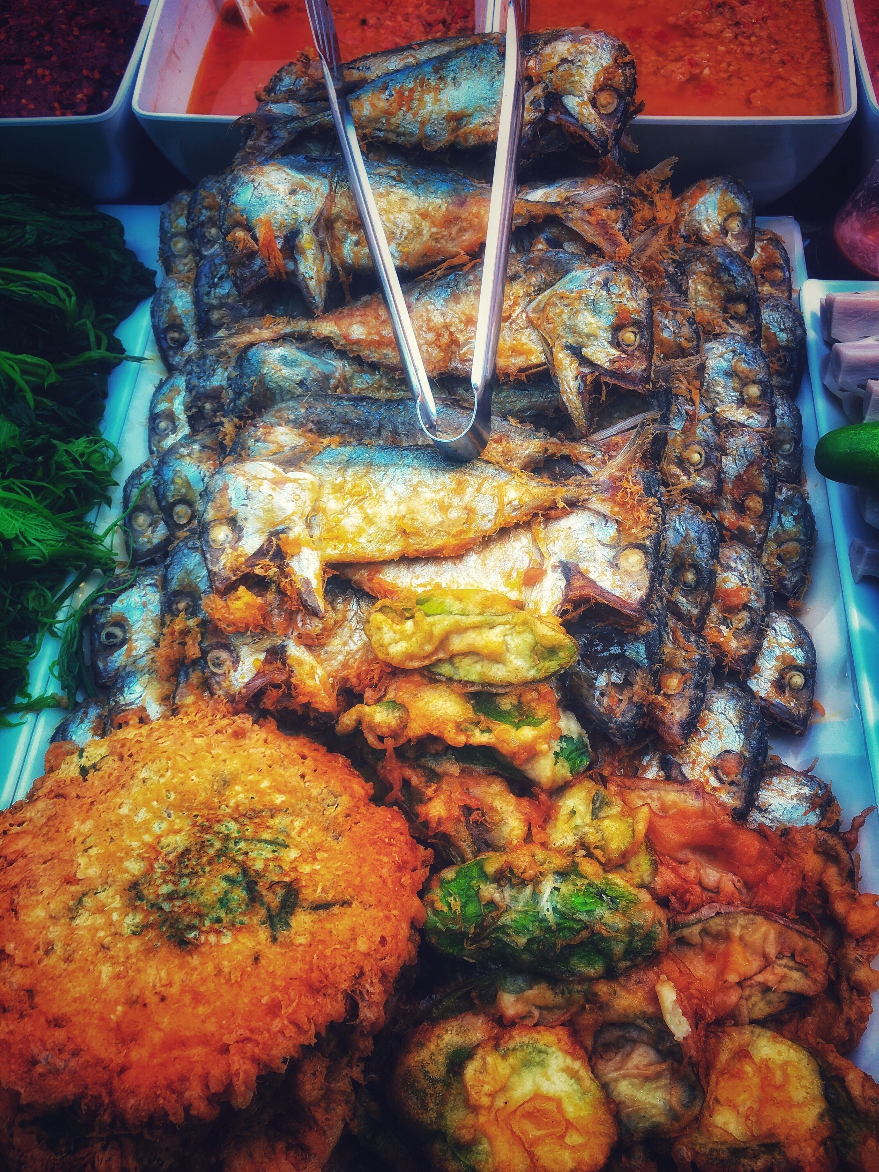 The crowded weekend market known locally as Naka Market in #Phuket old town is the largest in the island, with plenty of family businesses offering many shopping items & all the food you can think of. Despite it is a small market when compared to the huge Chatuchak market in Bangkok, it certainly beats the other markets found at Patong, Karon & Kata beaches. If you're a tourist, don't forget to bargainhard! #Thailand #LikeALocal #LifeatExpedia #Trovemeber