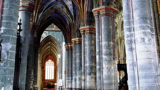 The collegiate church of St. Pierre. L'eglise de St. Pierre.