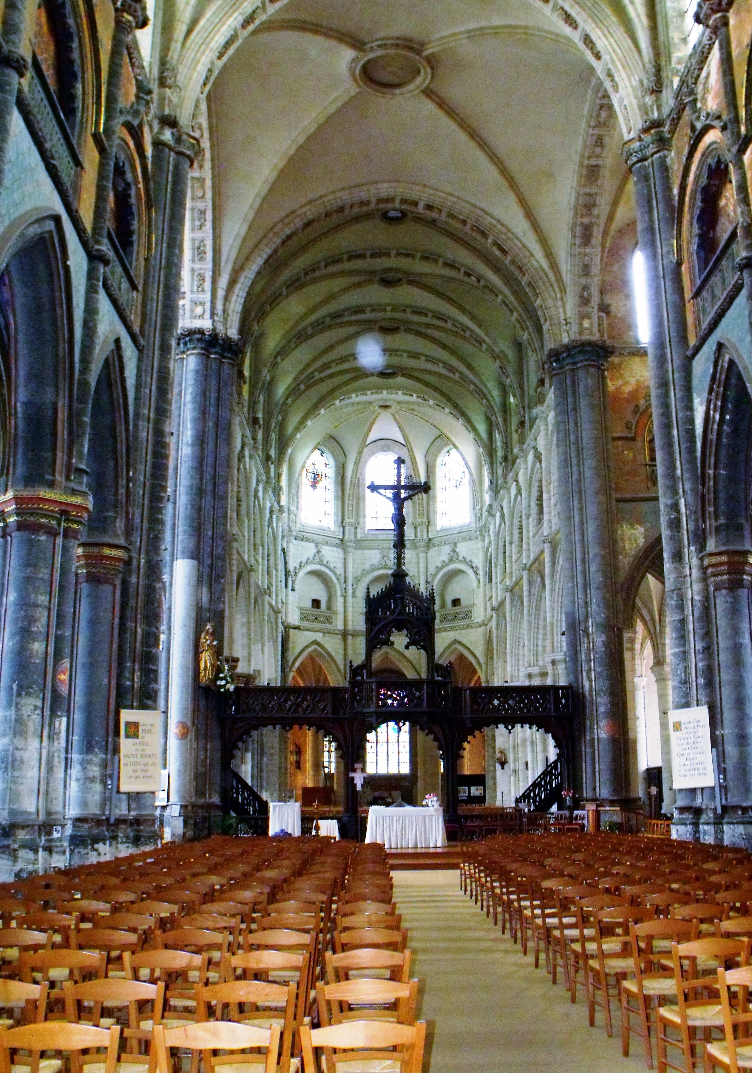 The collegiate church of St. Pierre. L'eglise de St. Pierre.