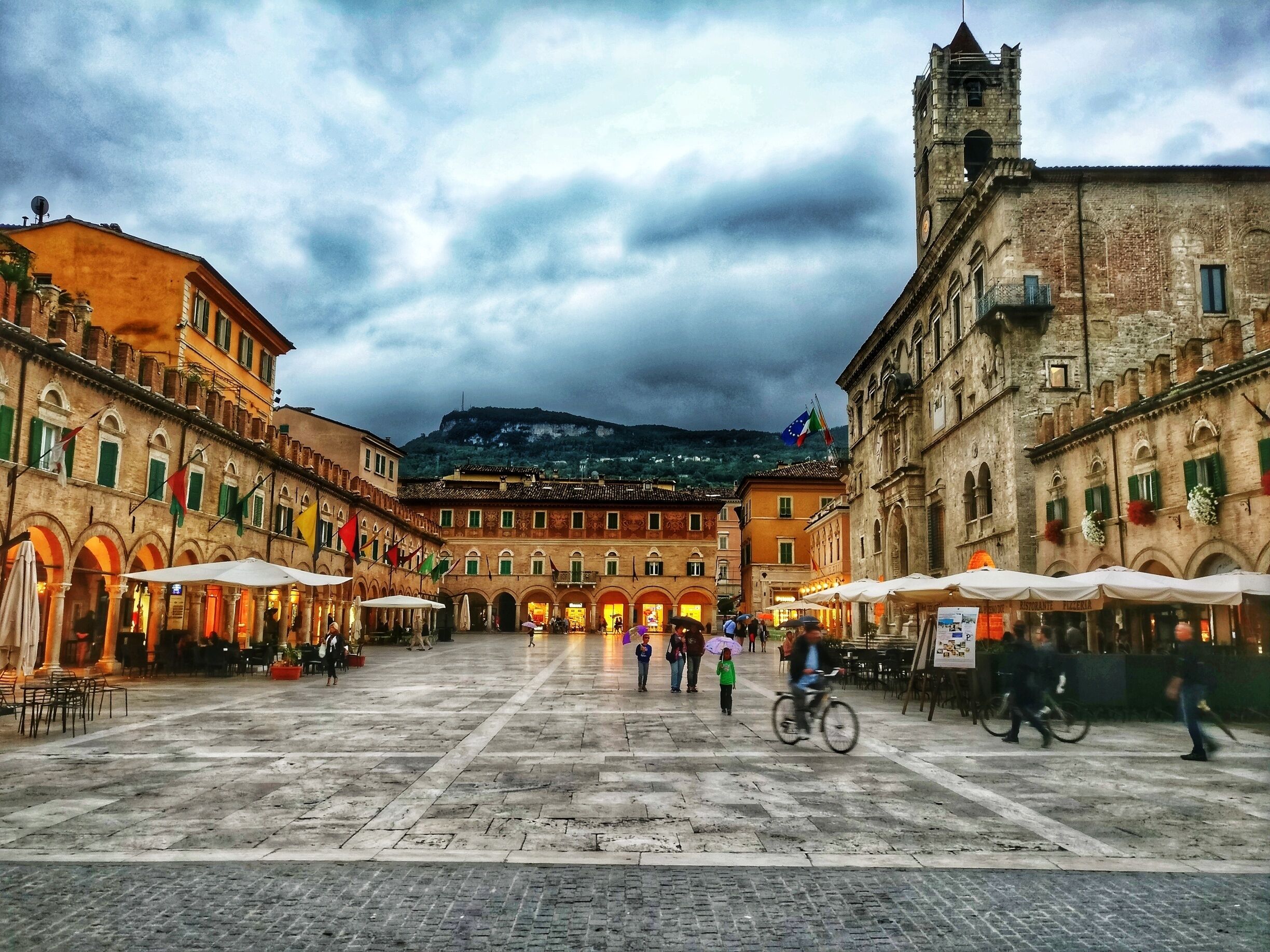 Piazza dei Popolo at blue hour