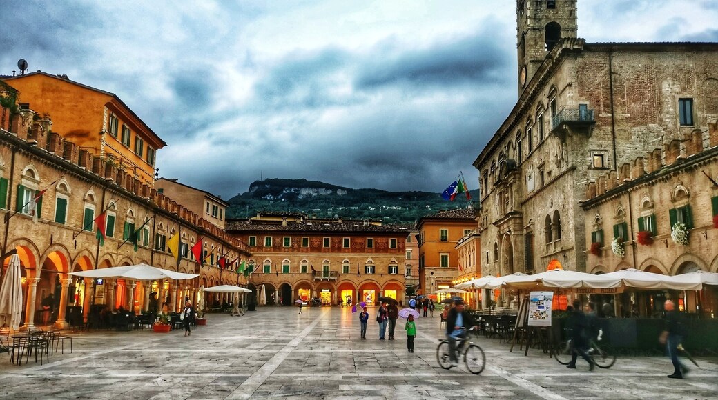 Piazza dei Popolo at blue hour