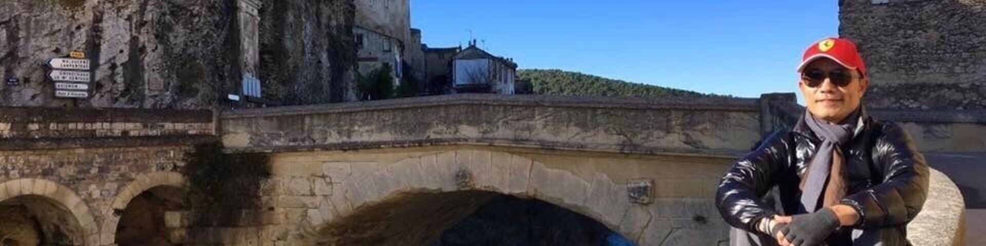 The bridge was built by the Romans in the 1st century AD, with a single arch spanning 17.20 m.
