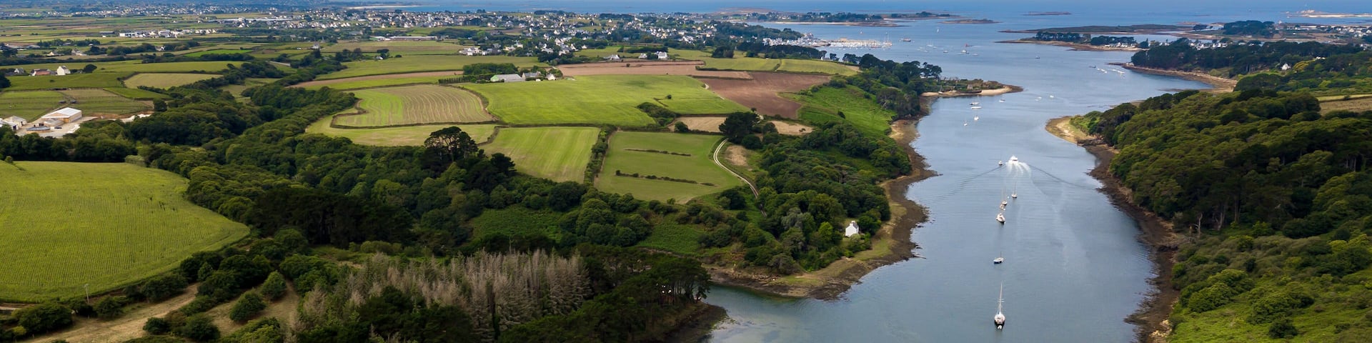 River Aber Wrac'h And Landscape In Region Landeda At The Finistere Atlantic Coast In Brittany, France