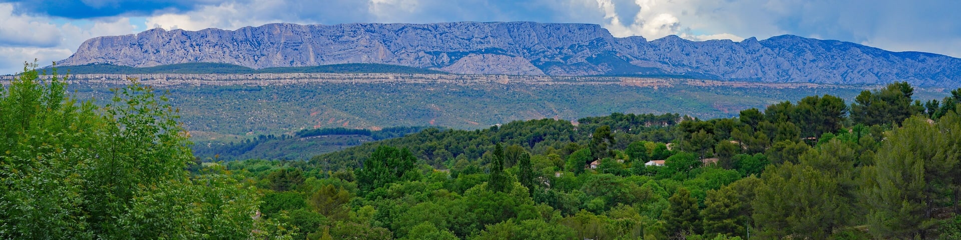View of Fuveau, a town in the Bouches-du-RhĂŽne department in southern France, famous for its church of St Michel and nice view of Mount Sainte-Victoire.