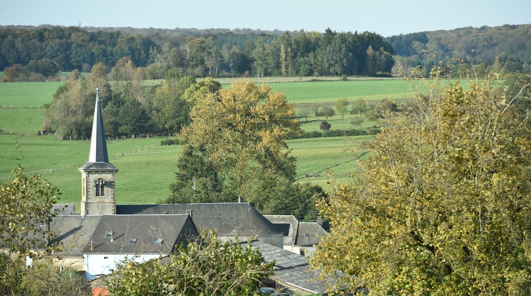 paysage vert Wallonie Belgique Ardenne eglise religion village