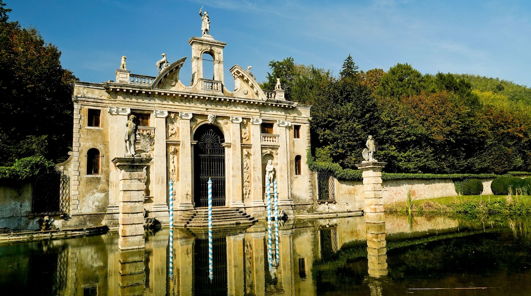 Giardino monumentale di Villa Barbarigo a Valsanzibio. Parco dei Colli Euganei. Padova.