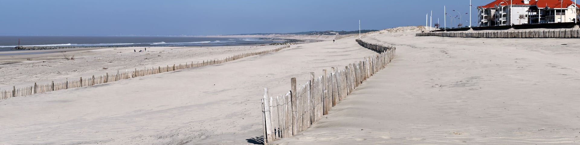 Soulac sur mer beach in Aquitaine coast; Shutterstock ID 1039152517; Purchase Order: -