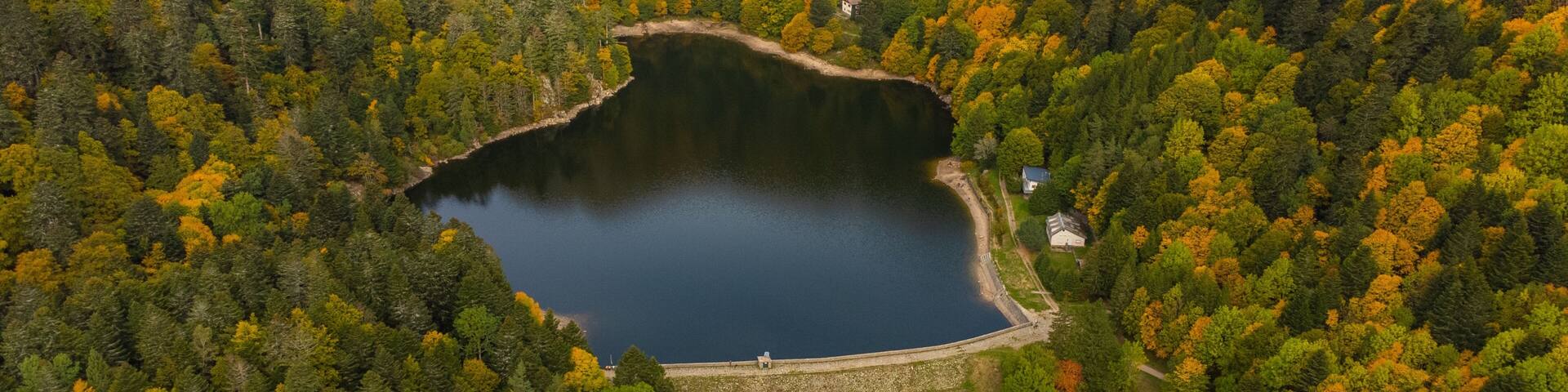 Le lac du Schiessrothried dans le Massif des Vosges - Vallée de Munster et de la Wormsa