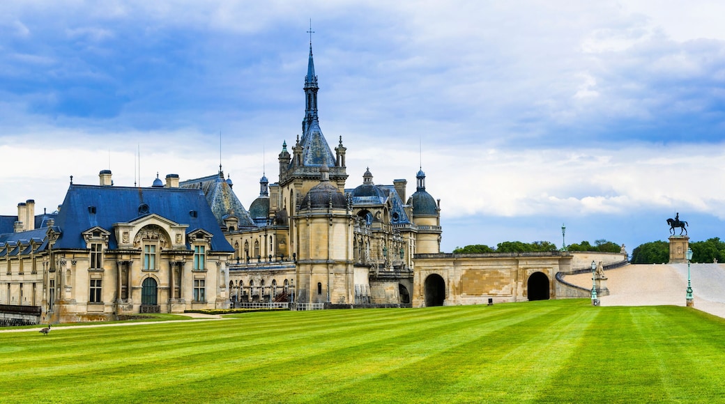 Great castles of France- Chateau de Chantilly
