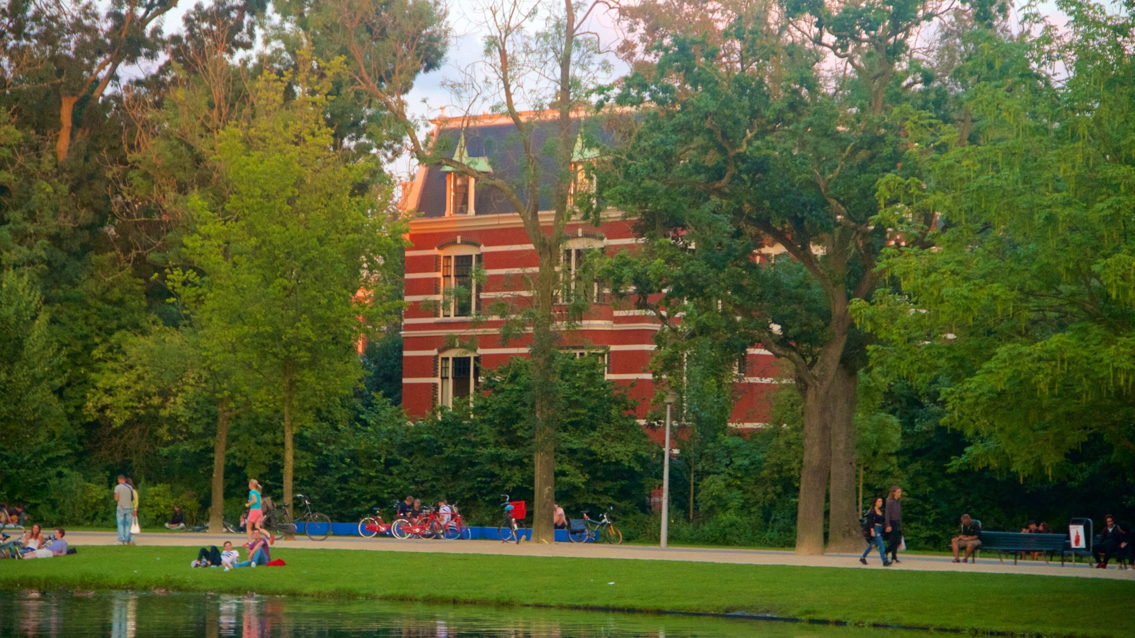 Vondelpark di Amsterdam Selatan | Expedia