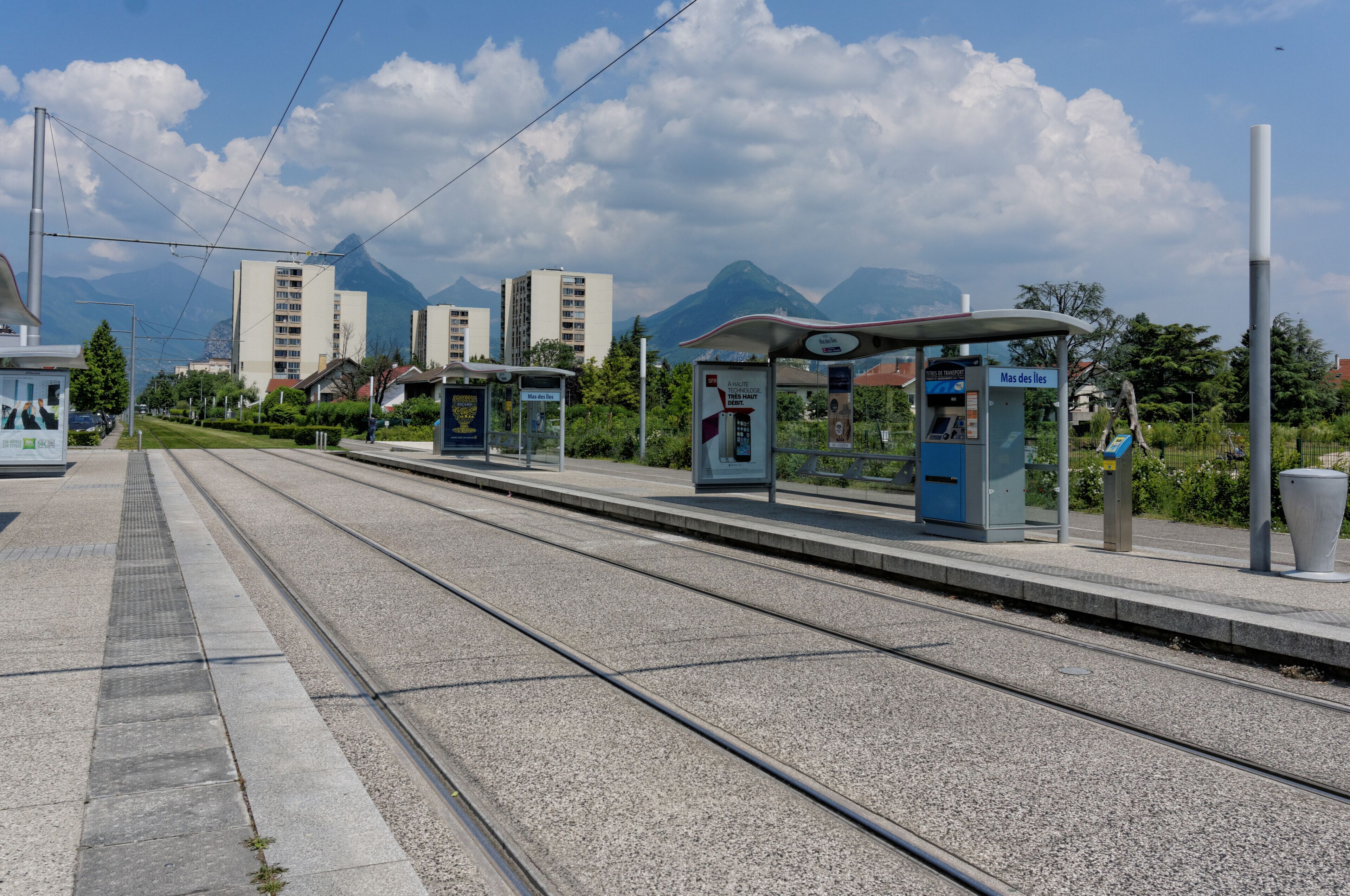 Station du tramway de Grenoble "Mas des Îsles" à Seyssins