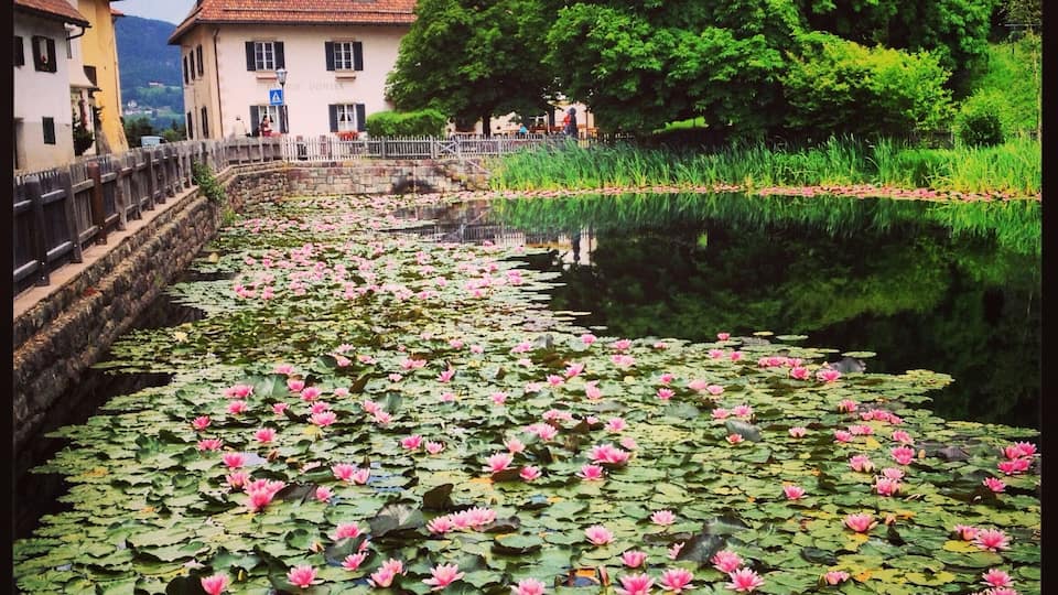A quaint little village on the hike to the "pyramids".