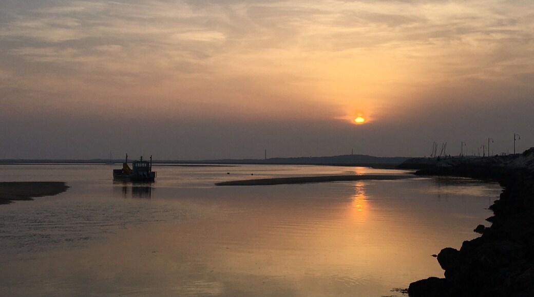 Coucher de soleil sur la baie de bonne anse à la Palmyre