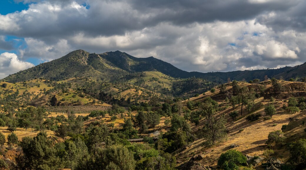 Mountains and clouds in Patterson California