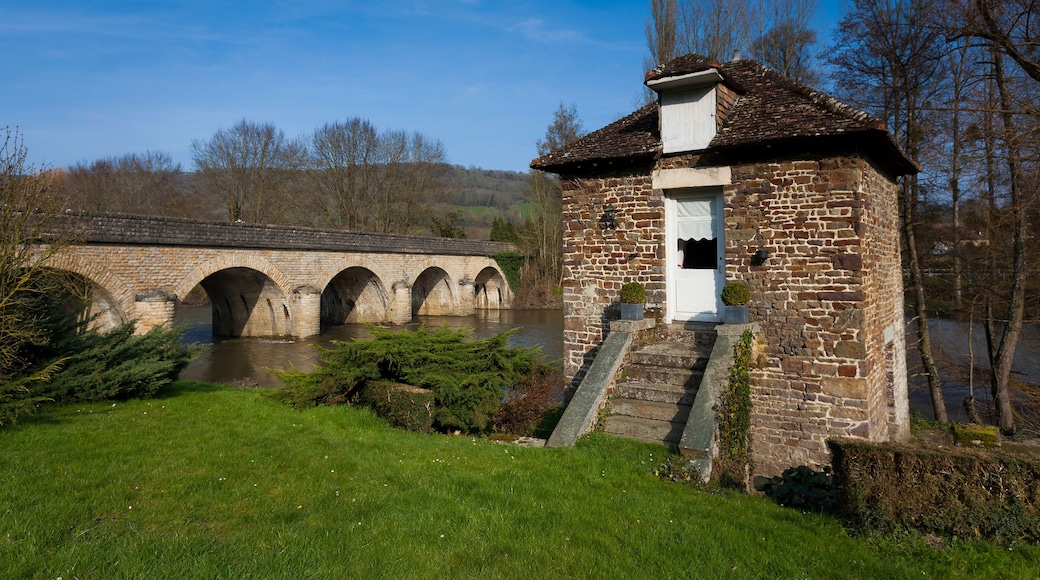 Bridge and Orne River, Clecy, Swiss Normandy, Normandy, France